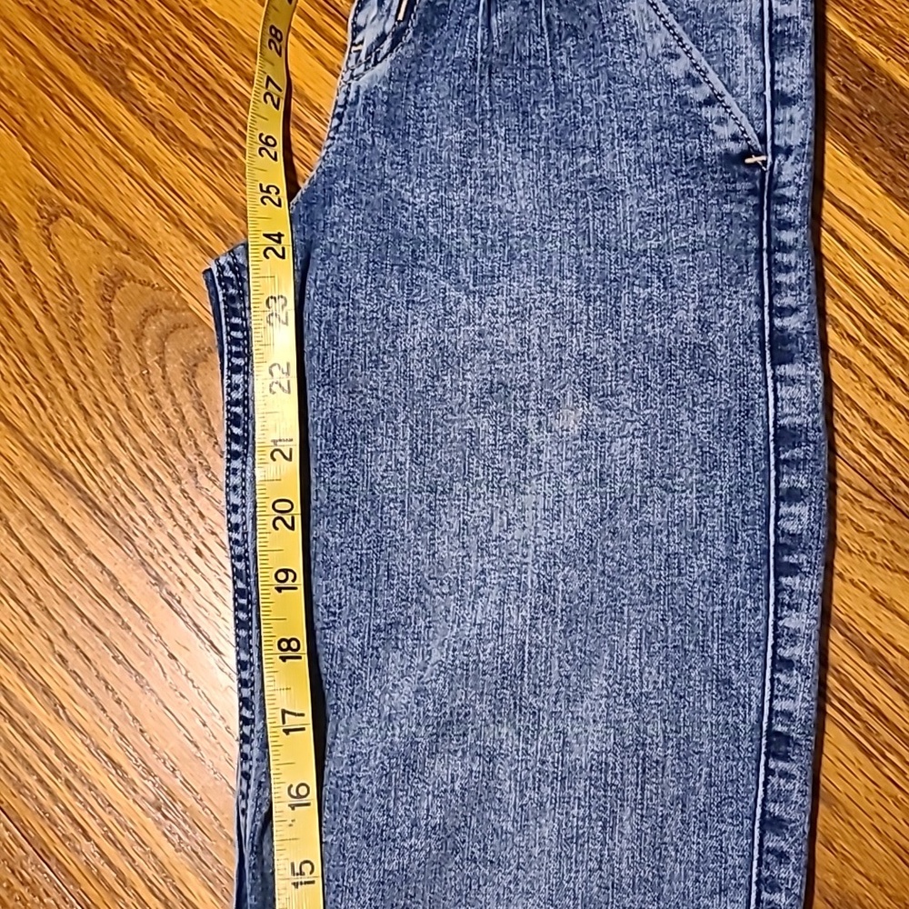 Abercrombie kids High Rise Mini Mom Jeans - Girls 11/12 - Picture 8 of 9